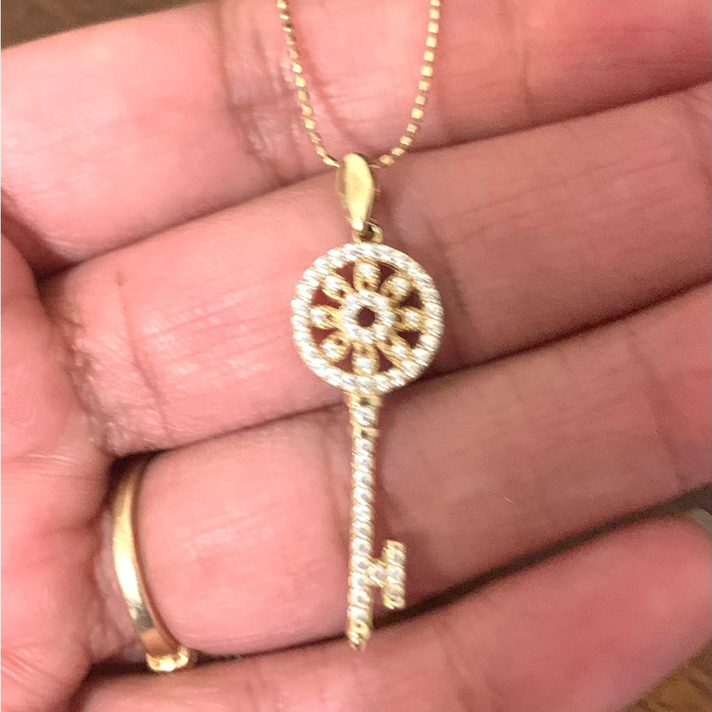14K Gold Key Pendant only - Picture 2 of 8